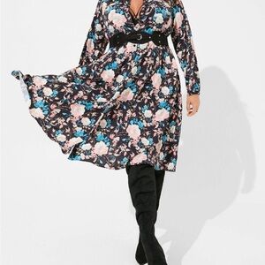 Torrid Size 1 Floral Midi Shirtdress NWT Button Front Long Sleeve Pockets Chic